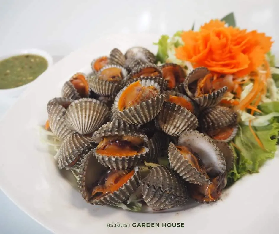 อาหารยอดนิยม คลอง 5 ที่ร้าน ครัวจิตรา Garden House